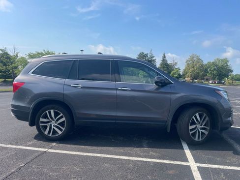 Used 2017 Honda Pilot Touring image 5