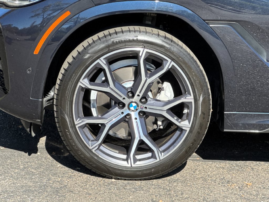 Used 2022 BMW X6 xDrive40i w/ Executive Package AWD/4WD image 37