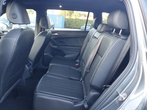 Used 2024 Volkswagen Tiguan SE R-Line FWD image 17