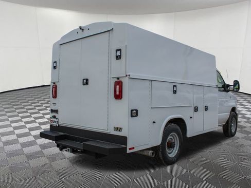 New 2025 Ford E-350 and Econoline 350 Super Duty w/ Power Equipment Group RWD image 5
