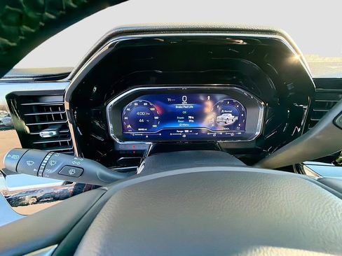 Used 2024 Chevrolet Silverado 1500 RST w/ Z71 Off-Road Package image 36