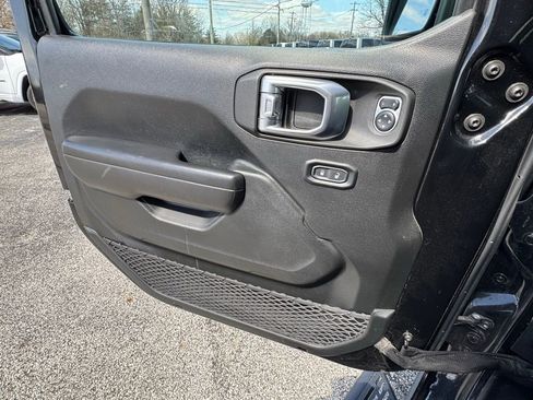 Used 2021 Jeep Wrangler Unlimited Sport image 26