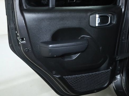 Used 2025 Jeep Wrangler Unlimited Sport AWD/4WD image 13