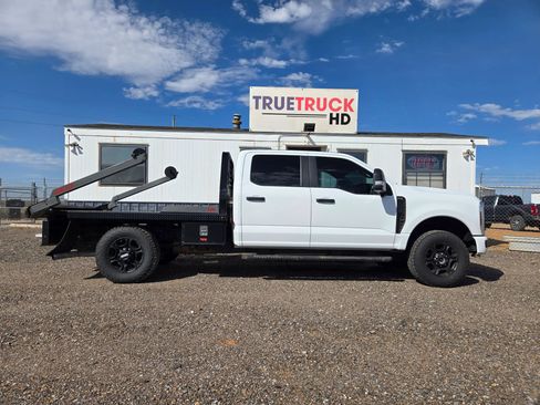 Used 2024 Ford F250 XL w/ STX Appearance Package AWD/4WD image 5