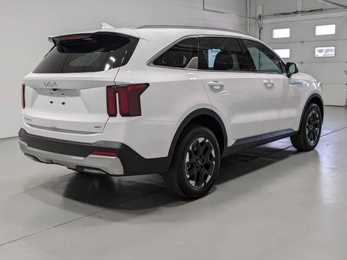 Certified 2025 Kia Sorento S AWD/4WD image 8
