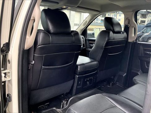 Used 2016 RAM 1500 Laramie image 12