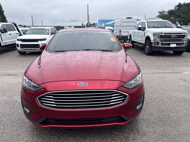 Used 2019 Ford Fusion SE w/ Equipment Group 151A FWD image 2