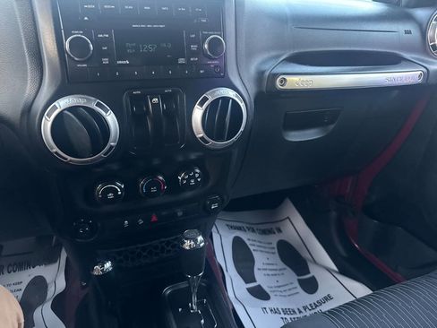 Used 2012 Jeep Wrangler Sahara image 24