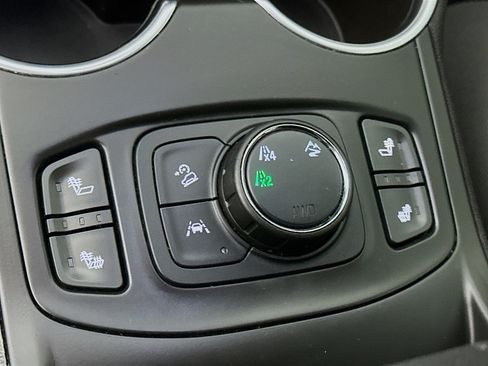 Used 2020 GMC Terrain SLT w/ Preferred Package AWD/4WD image 24