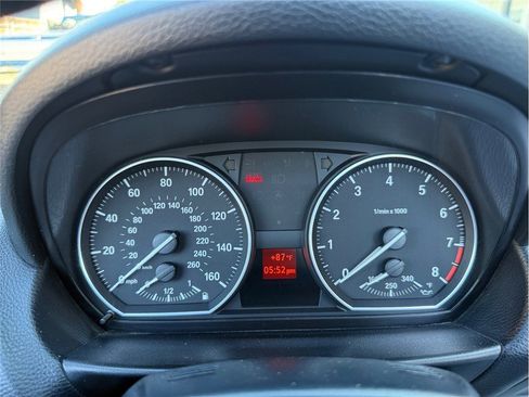 Used 2008 BMW 135i Convertible image 16