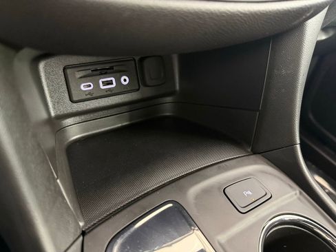 Used 2024 Chevrolet Equinox RS FWD image 28