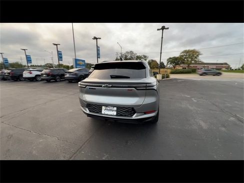 Used 2024 Chevrolet Equinox EV RS image 7