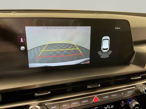Used 2024 Kia Telluride LX FWD image 14