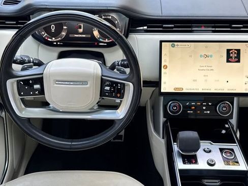 Used 2023 Land Rover Range Rover Autobiography AWD/4WD image 13