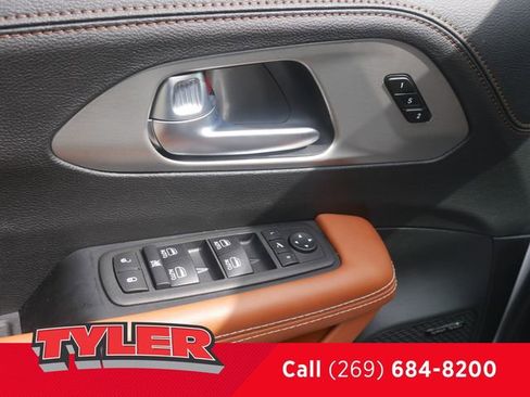 New 2026 Chrysler Pacifica Pinnacle w/ Trailer Tow Group AWD/4WD image 22