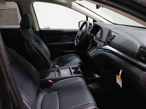 New 2026 Honda Odyssey Touring image 19