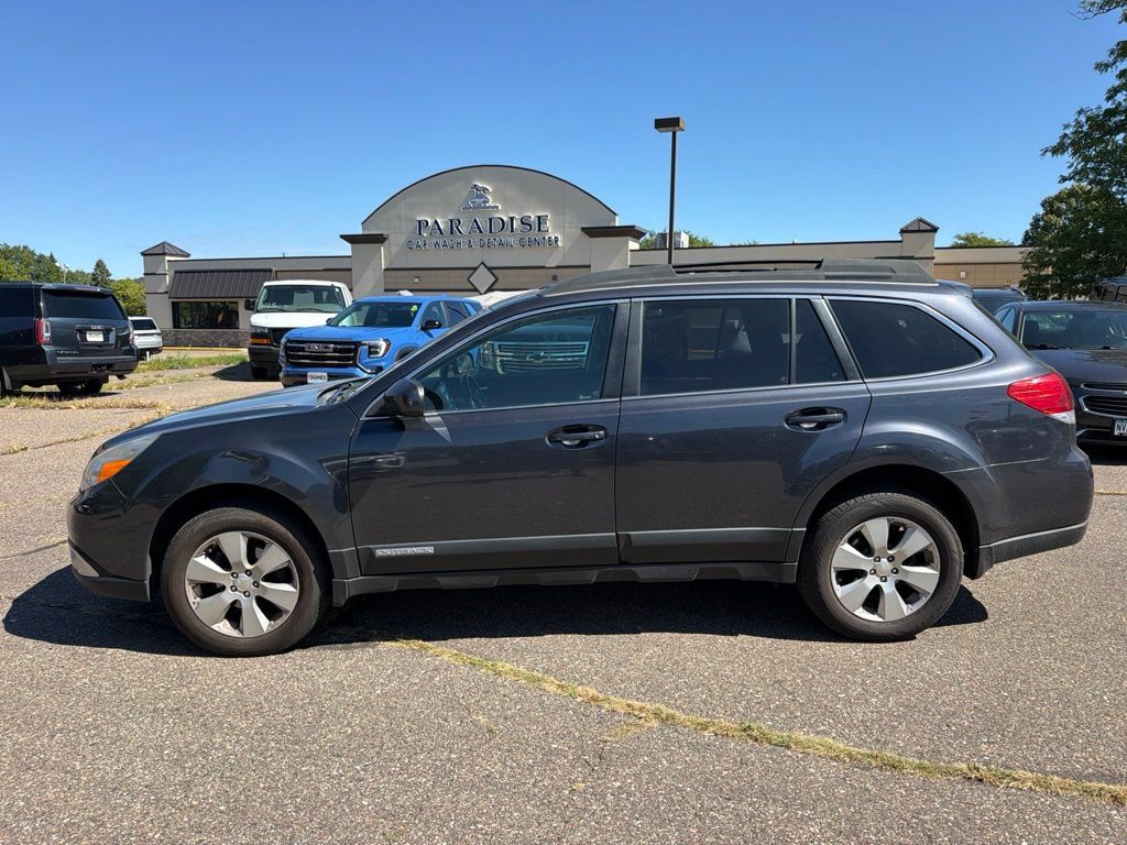 Used 2011 Subaru Outback 2.5i Limited w/ PWR Moonroof Pkg AWD/4WD image 8