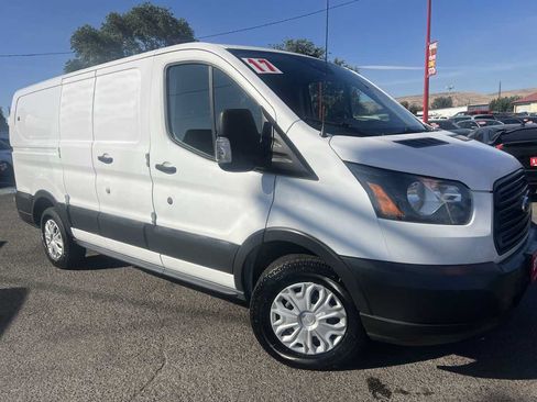 Used 2017 Ford Transit 150 130 Low Roof RWD image 4