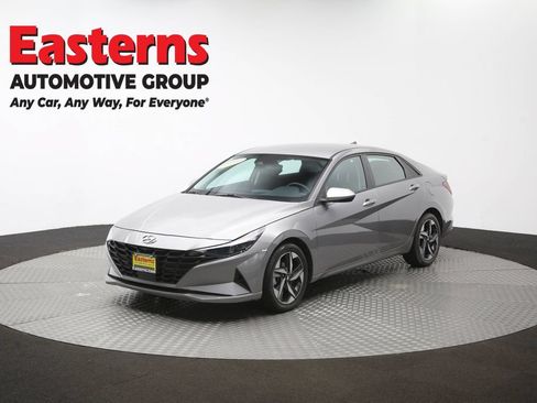 Used 2023 Hyundai Elantra SEL w/ Convenience Package FWD image 50