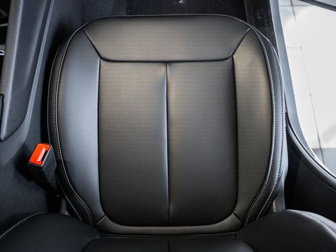 New 2025 Jeep Grand Cherokee Limited image 31