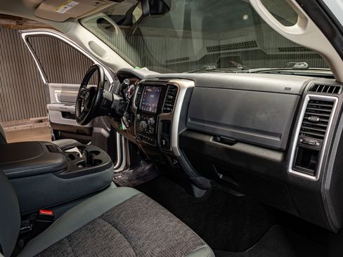 Used 2014 RAM 2500 SLT w/ Luxury Group RWD image 13