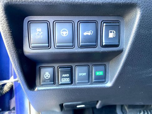 Used 2019 Nissan Rogue SV w/ Premium Package image 19