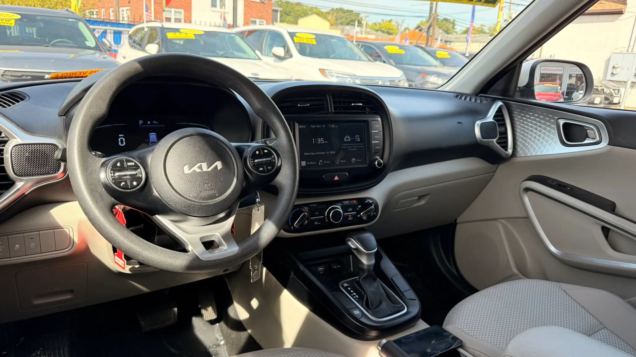 Used 2025 Kia Soul LX FWD image 16