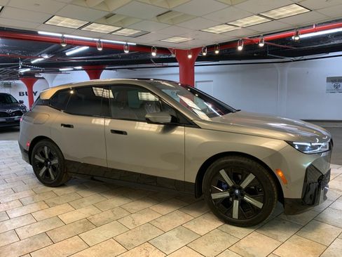 Used 2023 BMW iX M60 w/ Executive Package AWD/4WD image 6