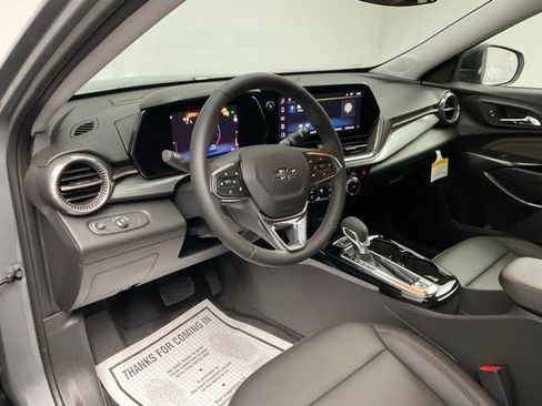 New 2026 Chevrolet Trax ACTIV w/ Sunroof Package FWD image 10