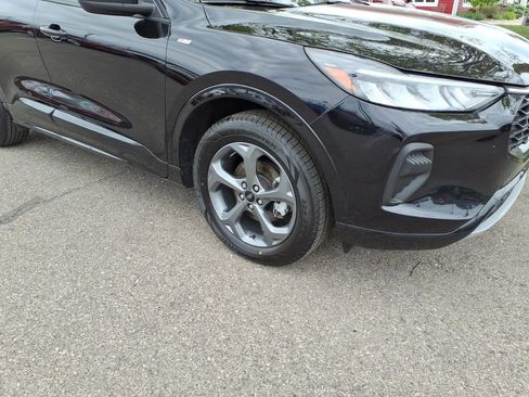 Certified 2023 Ford Escape ST-Line w/ Tech Pack #1 AWD/4WD image 5