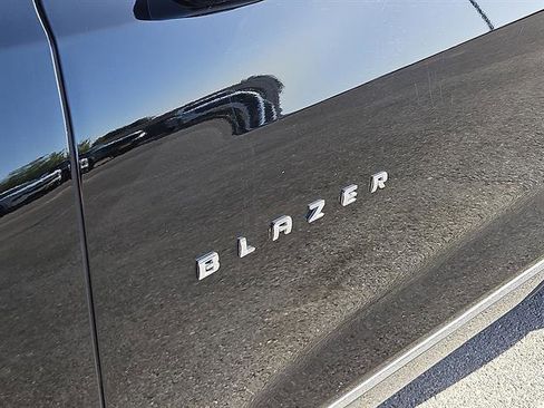 Used 2022 Chevrolet Blazer Premier image 9