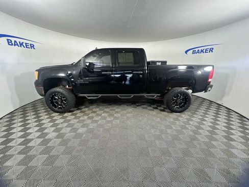 Used 2009 GMC Sierra 2500 SLE w/ Suspension Package, Off-Road AWD/4WD image 6