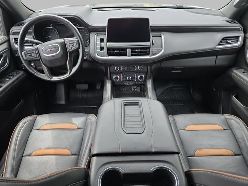 Certified 2021 GMC Yukon XL AT4 w/ AT4 Premium Package AWD/4WD image 11