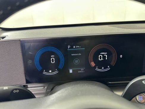 Used 2025 Hyundai Kona SEL image 17