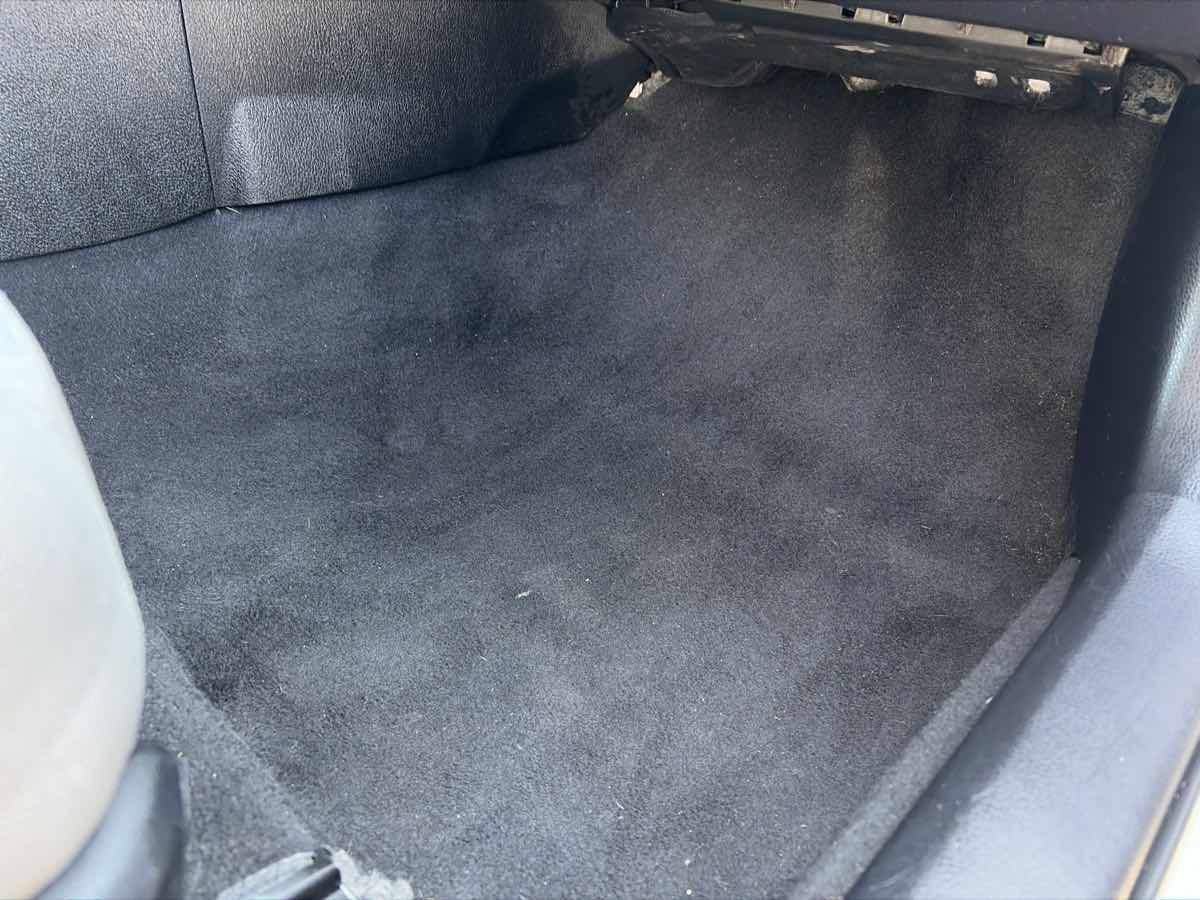 Used 2018 Toyota Corolla LE FWD image 32