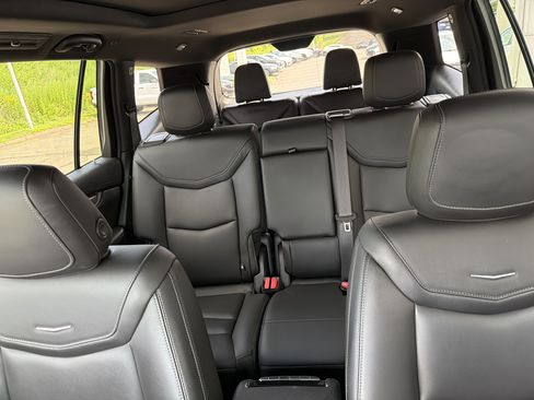 Used 2022 Cadillac XT6 Luxury FWD image 33