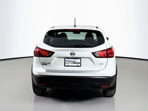 Used 2017 Nissan Rogue Sport S w/ S Appearance Package AWD/4WD image 8