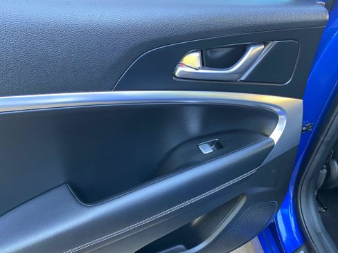 Used 2019 Genesis G70 2.0T Advanced RWD image 34