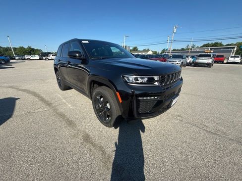 New 2026 Jeep Grand Cherokee Limited w/ Limited Altitude Package AWD/4WD image 7