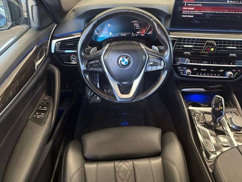 Used 2021 BMW 530i w/ Convenience Package RWD image 15