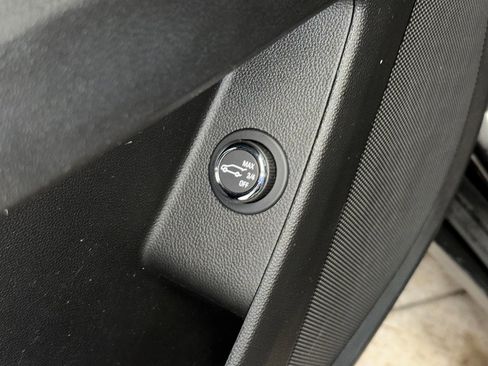 Certified 2023 Chevrolet Traverse LT w/ LPO, Floor Liner Package image 9