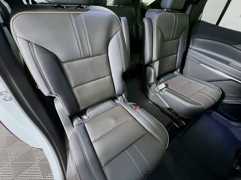 New 2026 Chevrolet Traverse High Country w/ LPO, Floor Liner Package image 30