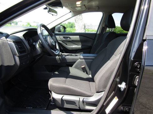 Used 2024 Nissan Rogue S AWD/4WD image 11