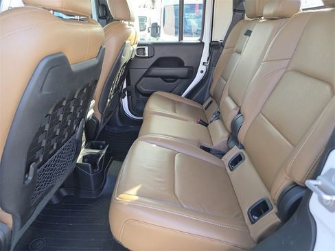 Used 2020 Jeep Gladiator Rubicon image 17