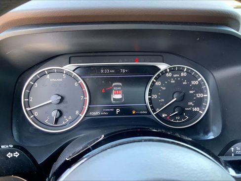 Used 2023 Nissan Rogue SV FWD image 24