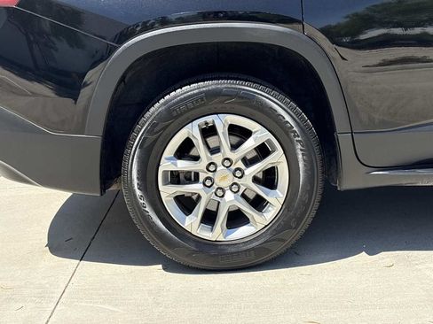 Used 2019 Chevrolet Traverse LT FWD image 9