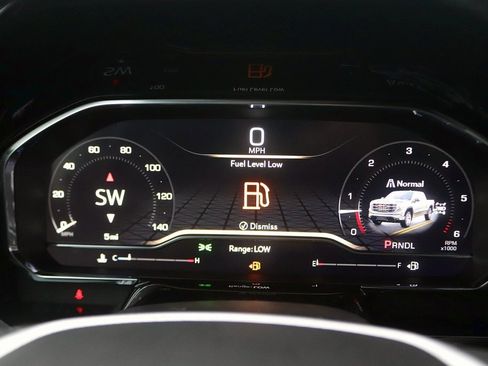 New 2025 GMC Sierra 1500 SLE image 17