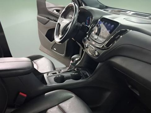 Used 2022 Chevrolet Equinox RS w/ RS Leather Package AWD/4WD image 11