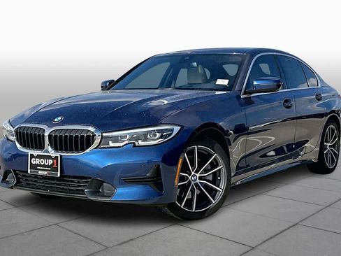 Used 2021 BMW 330i Sedan w/ Premium Package image 2