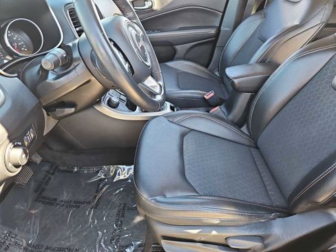 Used 2018 Jeep Compass Latitude w/ Cold Weather Group image 17